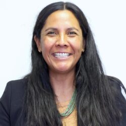 Head and Shoulder photo of Kara Bobroff